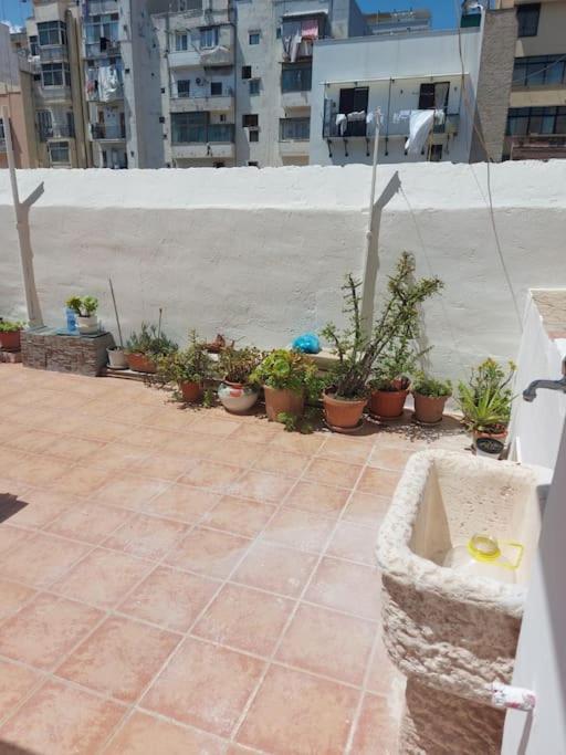 Characteristic Garibaldi Apartamento Bari Exterior foto